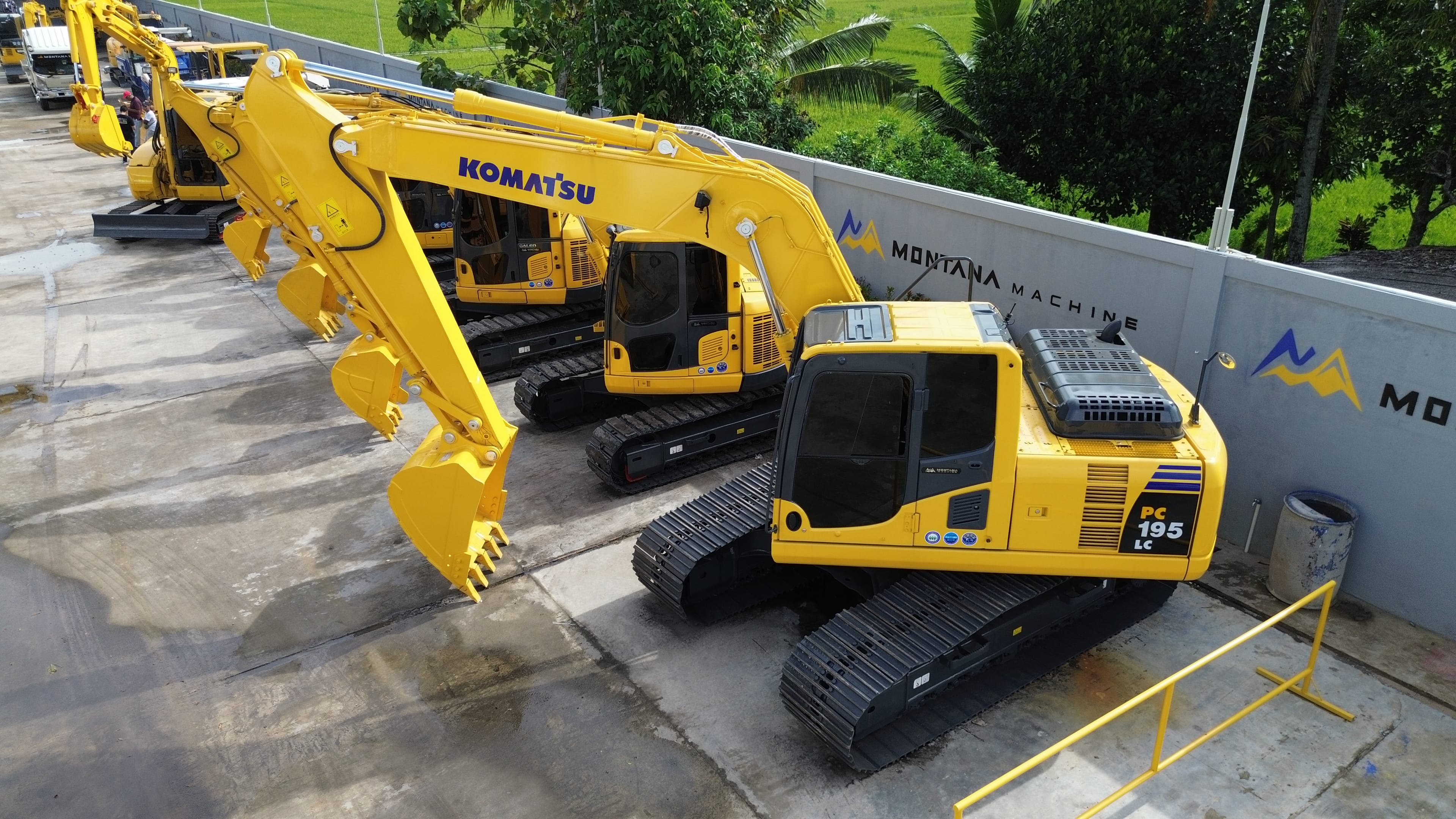 Montana Machine — Importir Alat Berat Second Premium Ex Japan